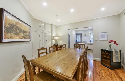 Leura Casa | Woodford House of Leura