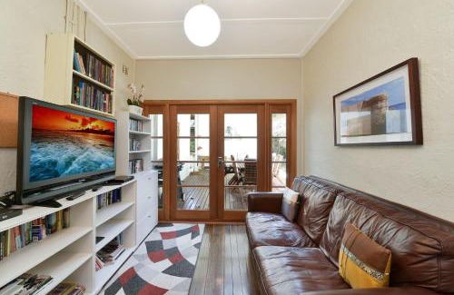 Leura Casa | Woodford House of Leura