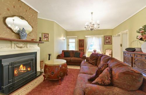 Leura Casa | Woodford House of Leura
