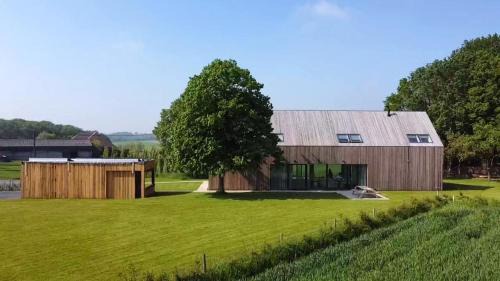 Zonnebeke Casa | Woodhouse94