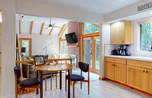 Bath Casa | Woodland home with screened porch, 2 living rooms - near historic waterfront