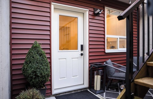 Maple Ridge Casa | Woodland Retreat - Family Friendly 1 Br Suite