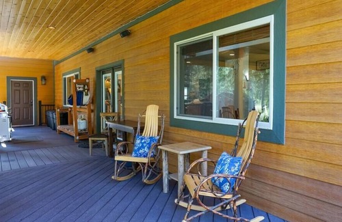 Blanchard Chalet De Esquí | Woodland retreat: spa room, nature!