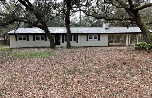 Daphne Casa | Woodland River Retreat Cozy, quiet, well-appointed home near Fairhope