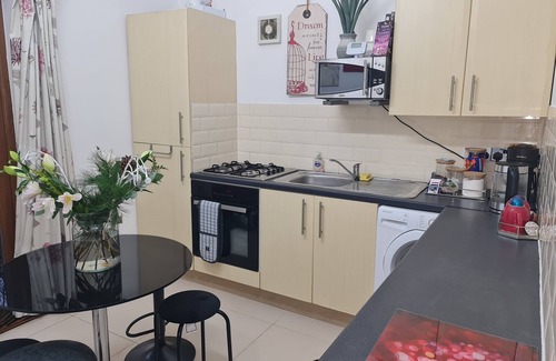 Nuthall Casa | Woodland romantic hideaway - but only 15 mins to city centre!