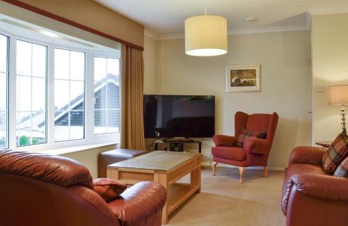 Cwrt Casa | Woodland View Bungalow 2 - Uk10493