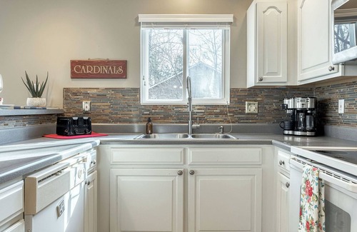 Innsbrook Casa | Woodland View by Sarah Bernard Chalets, House near Golf Course and Aspen Center