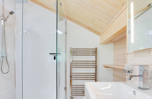 Penally Chalet De Esquí | Woodland View in the beautiful Penally