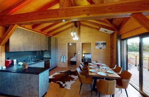Ayent Chalet De Esquí | Woodland Village
