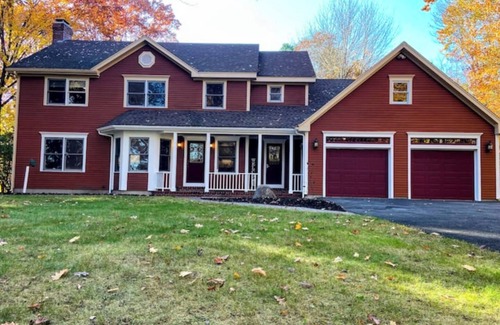 North Windham Casa | Woodland with Fireplace Home