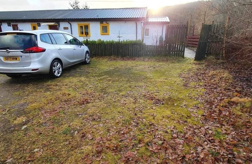 Whiteness Cabaña | Woodlands Cottage Retreat in Garve