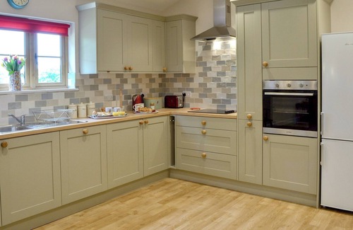 Billingshurst Cabaña | 2 habitaciones alojamiento en Adversane, cerca de Billingshurst