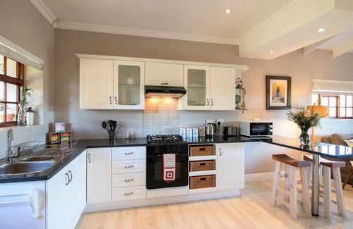 Rheenendal Apartamento | Woodlands Self Catering, Knysna