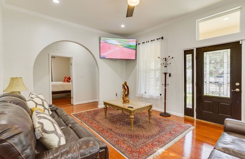 Midtown Casa | Woodlawn Main-House Downtown SA