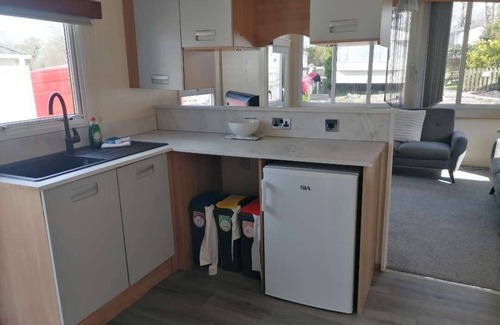St Leonards-On-Sea Apartamento | Woodmans - 3 bedrooms with decking sleeps 4