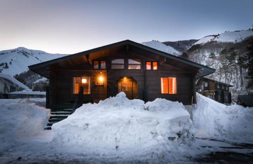 Hokujo Casa | Woodpecker Chalet