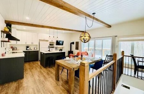 Orford Casa | Woodpecker, Spa,Foyer,Bike,Ski!