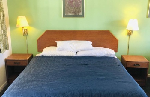 Terre Haute Hotel | Woodridge Motel