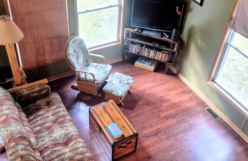 Grayling Cabina | Woodrow's Woods Grayling Trails & Nature Escape