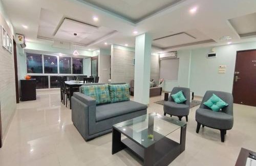 Siliguri Apartamento | Woods & Hills