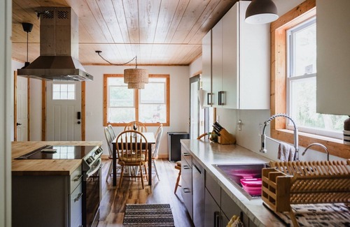 Manistee Casa | Woods & Water! Lake Michigan house, surrounded by Manistee National Forest!