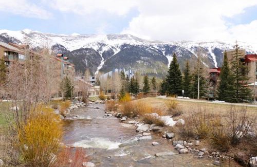 East Village at Copper Casa | Woods12 Townhome Condo