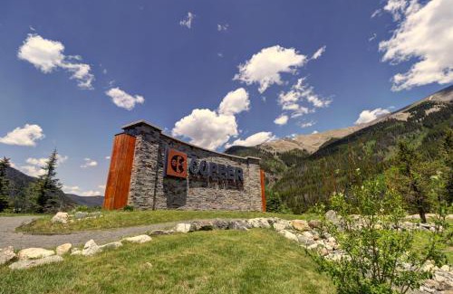 East Village at Copper Casa | Woods12 Townhome Condo