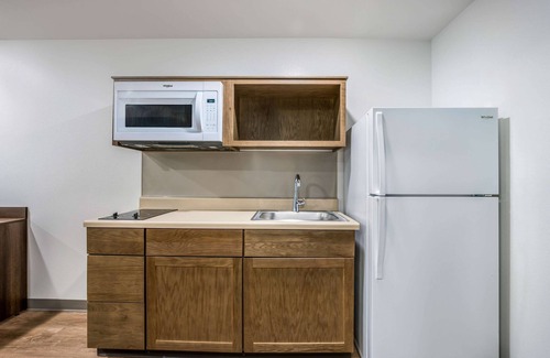 Elgin Hotel | WoodSpring Suites Elgin - Chicago