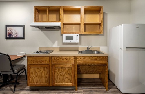Simpsonville Hotel | WoodSpring Suites Greenville Simpsonville