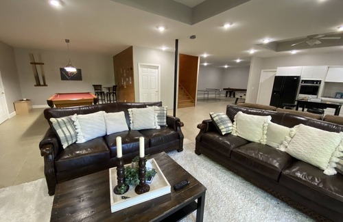 Winchester Casa | Woodsy 6br Lake House W/ Dock Near Twin Creeks