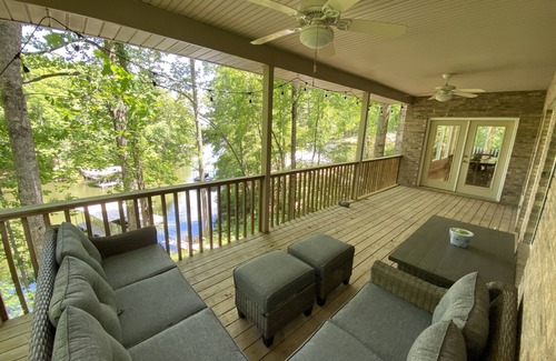 Winchester Casa | Woodsy 6br Lake House W/ Dock Near Twin Creeks