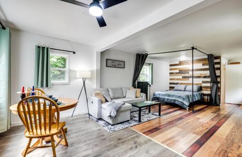 Pelkie Apartamento | Woodsy and Charming! Tiny Cottage with Yard in Pelkie