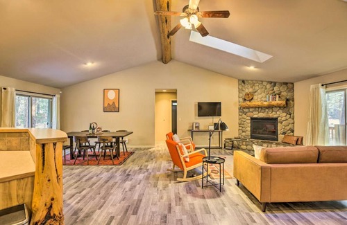 Three Rivers Casa | Woodsy Bend Vacation Rental - Pet Friendly!