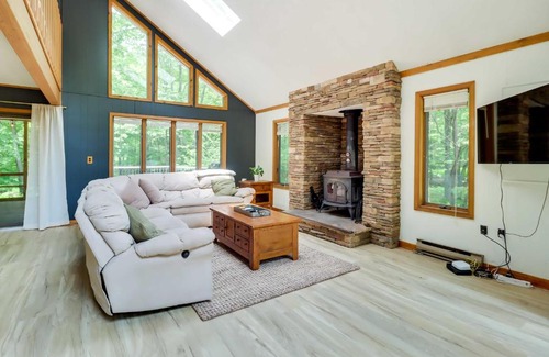 Gouldsboro Casa | Woodsy Big Bass Lake Hideaway with Fire Pit and Deck!