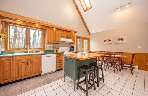 Sky Valley Casa | New! Get Your Creek On: Lake Access, Fireplace, Grill, Fire Pit!