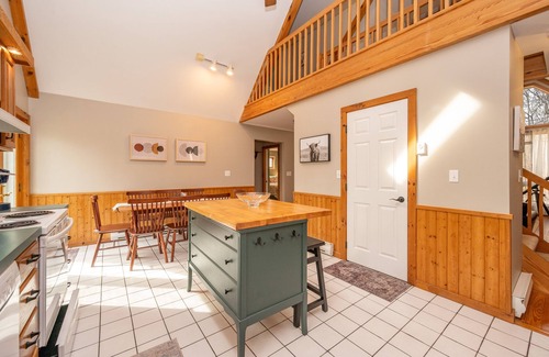Sky Valley Casa | New! Get Your Creek On: Lake Access, Fireplace, Grill, Fire Pit!