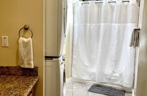 Woodside Casa | Woodsy Woodside Oasis