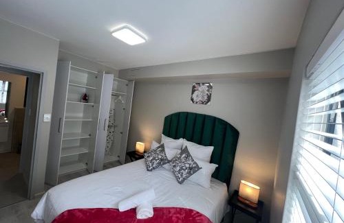 Bloubergstrand Apartamento | Woodys N Brooks Luxurious Apartments 11
