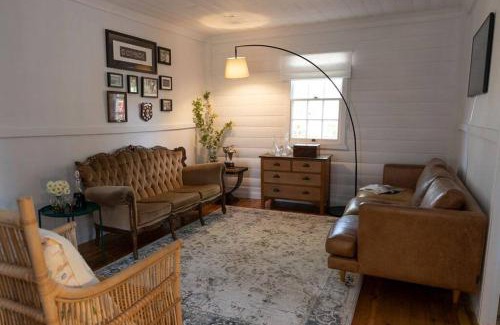 Taralga Casa | Woolbrook Cottage - Charming 1890's Heritage
