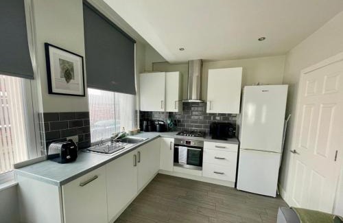 Liverpool Apartamento | Woolton Escape Light-filled Free Parking
