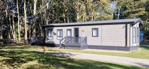 Woolverstone Casa | Woolverstone Marina and Lodge Park