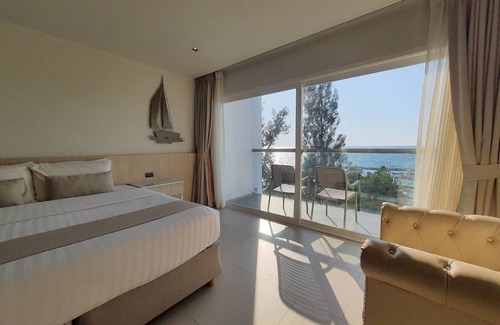 Na Chom Thian Hotel | Worita Cove Hotel
