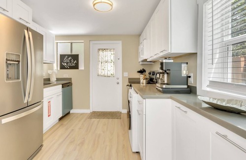 Tarpon River Casa | Work-friendly duplex 1, shared hot tub! Near Las Olas Blvd