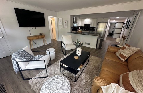 Parkrose Heights Casa | Work from home in luxury - Enjoy living in a fully renovated four bedroom!