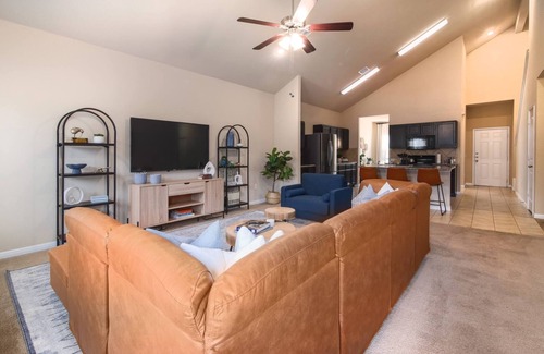 McNeil Casa | Work & Play 4BR in Tech Ridge | King and Queens