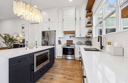 East Hill Casa | Work & Relax | Spa, Sauna, Hot Tub, Desk