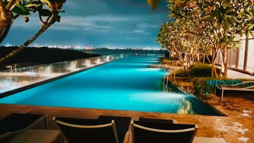George Town Apartamento | world premium apartment 3BR pool sea view netflix 14pax a27