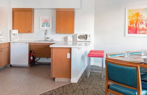 Anaheim Resort Complejo | Worldmark Anaheim 2-bd 2-ba, Murphy bed,sleeps 6, Disneyland June 29-July 6