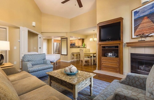 Elk Point Complejo | WorldMark South Shore is the resort of choice when visiting Zephyr Cove
