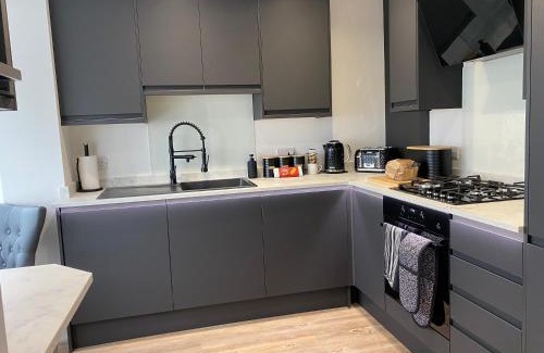 Worthing Apartamento | WORTHING BEACH 180 - 2 bed seafront apartment with private parking